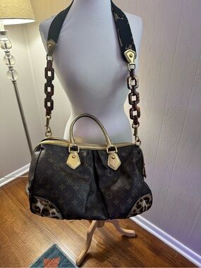 Louis Vuitton Brown Monogram limited edition Stephen bag with leopard pony hair